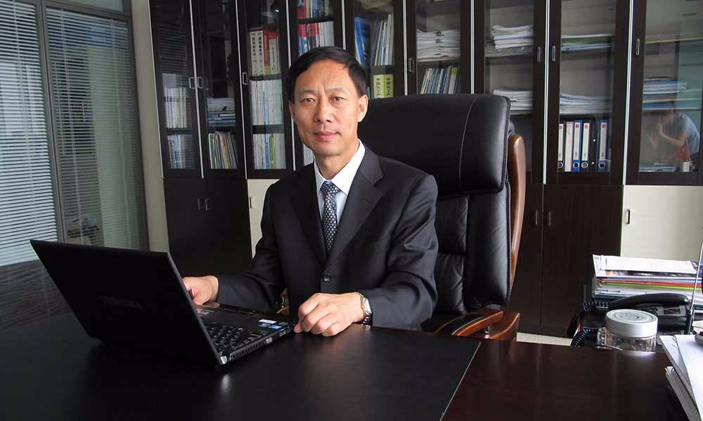 8722com太阳工业名企科迈化工董事长王树华谈绿色发展！